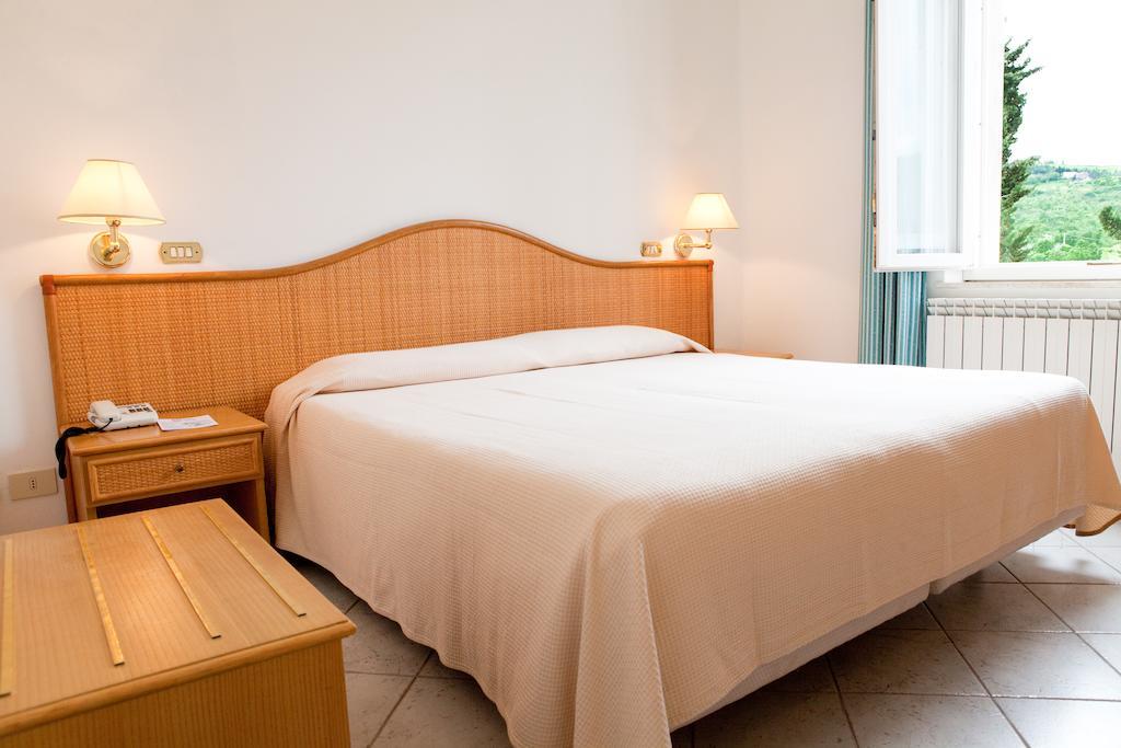 Castiglione dʼOrcia Terme San Filippo & Spa الغرفة الصورة